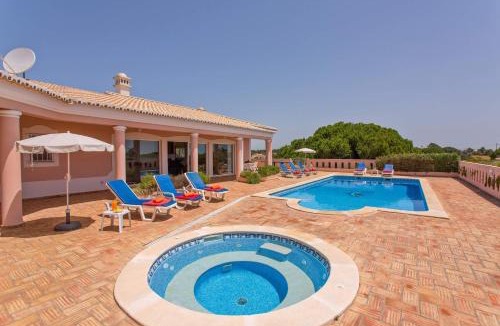 Caramujeira Villa | Villa Ocean View by Villa Plus