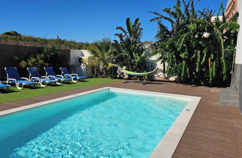 Sao Pedro da Cadeira Villa | Villa Seabreeze | Private Heated Pool | Ocean View | Near Ericeira