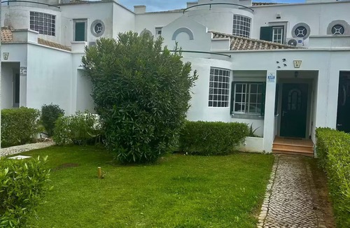 Cabanas House | Villa Solria 3-Bedroom Villa 5 Minutes from the Beach