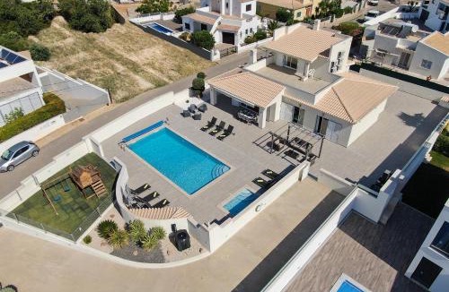 Estombar Villa | Villa Sun