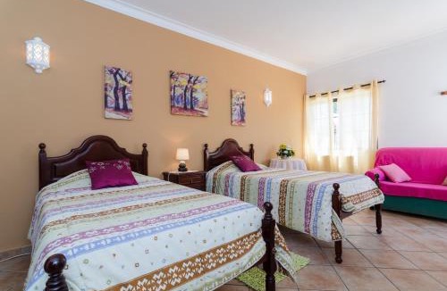Caramujeira Villa | Villa with Private Pool Near Benagil & Marinha Beach