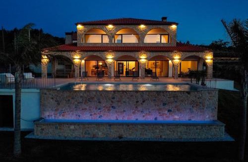 Lavradas Villa | Vista D'Ouro- A luxury villa in the mountains