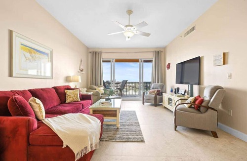Clearwater Beach Condo | Waterfront Breeze Condo - Pool - Water views!