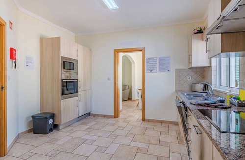 Albufeira Villa | Wonderful private villa for 10 guests with A/C, WIFI, private pool, TV and terrace