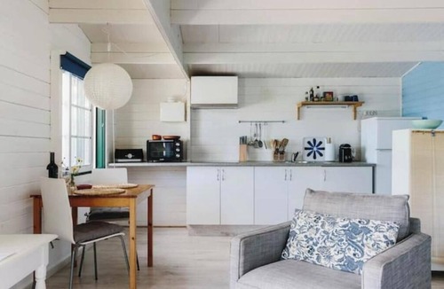 Olhao Cabin | Writer's retreat: cottage with outdoor bath and pool