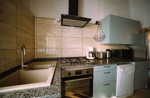 Monte Judeu Cottage | You'll love this renovated traditional Portuguese stone cottage (near Lagos.)