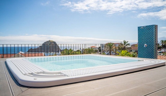2 Studios Perfect for Family Exploring Nearby Ocean Attractions + Half Board!