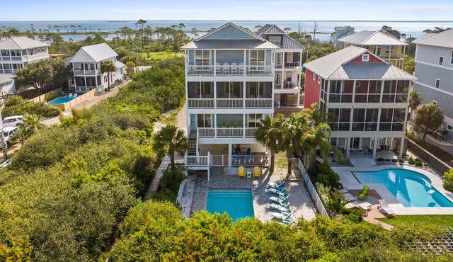 Absolute Deckadence: Beachfront, Pool, Pet-friendly, Sleeps 16 in Cape San Blas