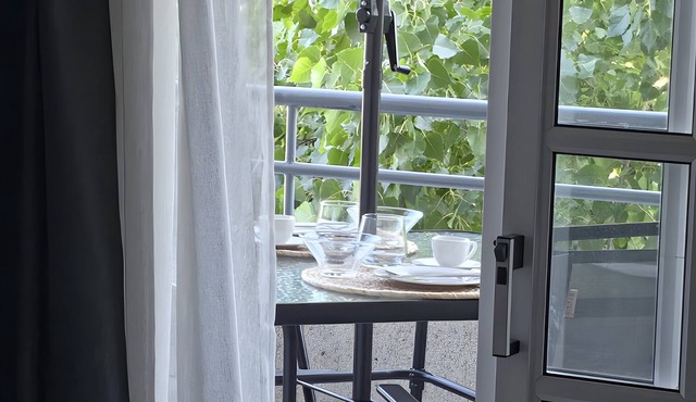 Apartment 'Garça-Real 1' with Balcony