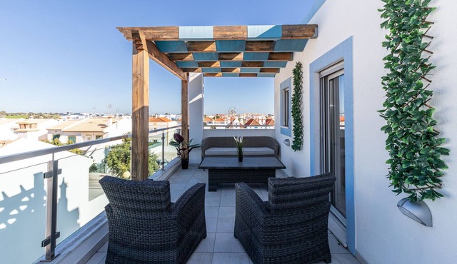 Apartment in condominium with pool 700m from the beach by AlgarveManta (7T3)