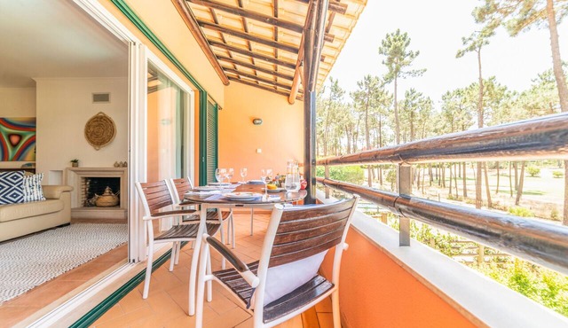 Apartment Nitin - Well-appointed holiday apartment situated on a renowned golf course, combining comfort, convenience, and scenic fairway views