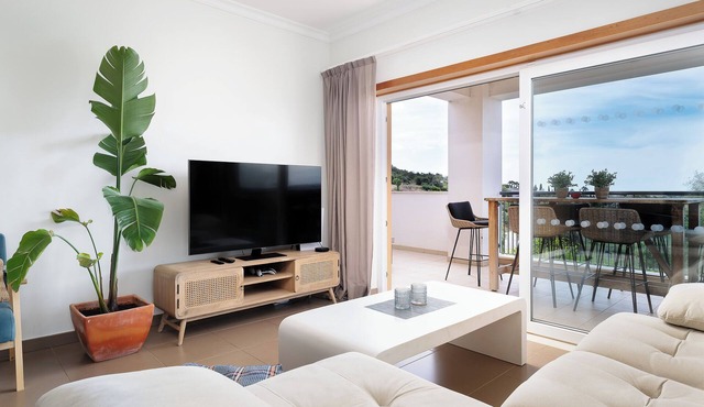 Apartment 'V2 Vale da Ribeira' with Shared Pool, Wi-Fi and Air Conditioning