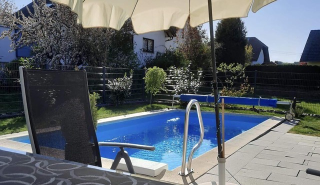 Apartment with pool and garden use sep. Entrance. in Wilnsdorf