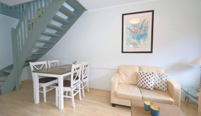 App. Kapitänsstube This modern apartment house is located right next to the spa center and spa center house, it is only a short walk of 2 minutes to the beach and the promenade. in Westerland