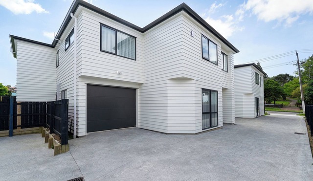 Auckland Golden Phoenix Holiday Homes