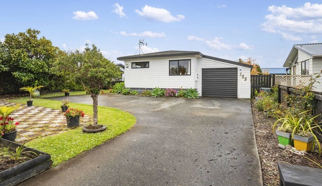 Beachglen - Snells Beach Holiday Home in Snells Beach