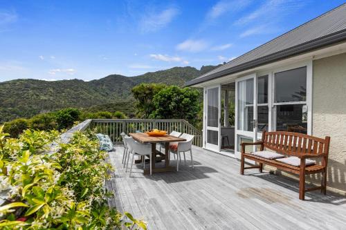 Belmont Beach House - Whangarei Heads Escape in Whangarei