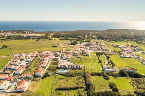 Between Sesimbra & Meco with Ocean View - No Parties Allowed
