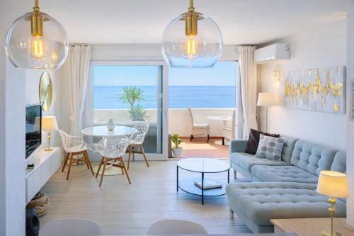 Bliss Luz Horizon - Panoramic Sea View - 50m to Beach - Central Praia da Luz - Walk distance to Everywhere
