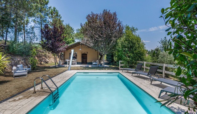 Boavista Glamping Tent with Mountain View, Private Pool and Wi-Fi