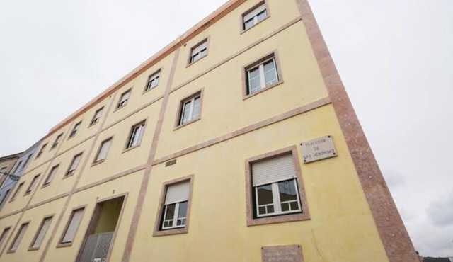 Bright Alcântara Flat- Close to Train Station & LX Factory