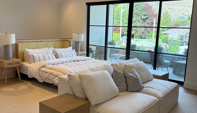 Bright Beach Studio – Steps from Ocean Access | King Bed + Patio in West Kelowna