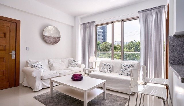 Brilliant Harmony Apt Balcony*Pool*Gym in La Julia in Santo Domingo