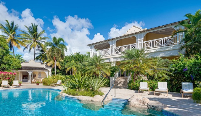 Calliaqua 5BR in Mount Standfast