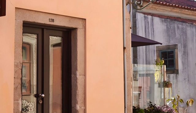 Casa de São Roque 1 – Beachfront Apartment for 6 Guests