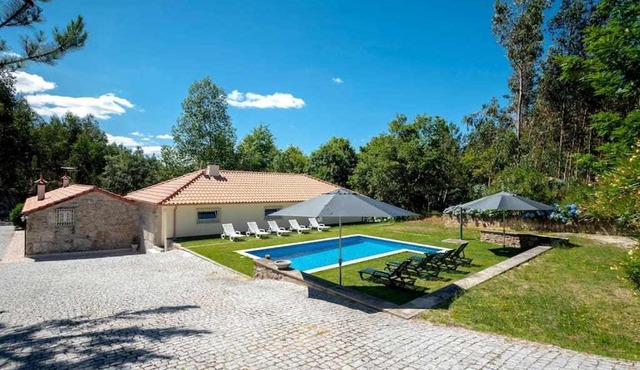 Casa do Pioledo (Camélias de Basto)