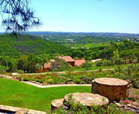 Casa dos Sonhos, private terrace, quiet location, walking to village, ecological pool, pets considered, nature friendly