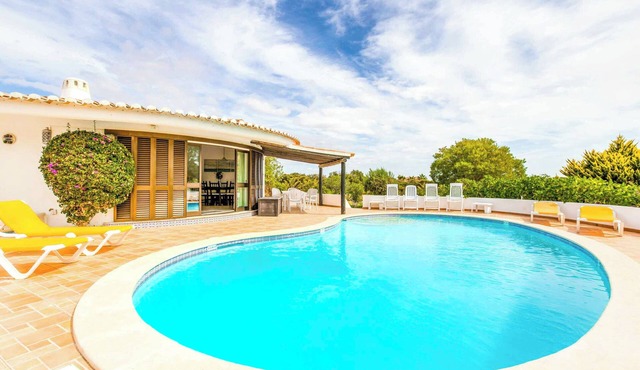 Casa Ryder - Three Bedroom Villa, Sleeps 6