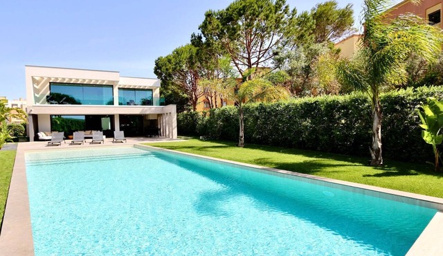 Casa Sempre Luxury Villa with "heated" pool by Cleverdetails in Vilamoura
