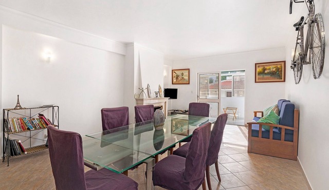 Central Albufeira Vacation Flat with Shared Pool