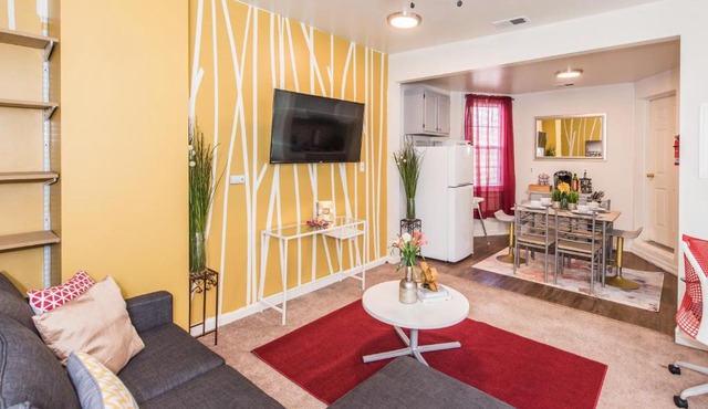 CH2 CH3 Fully Furnished Spacious Oasis Dog-friendly 2BR Capitol Hill in Washington