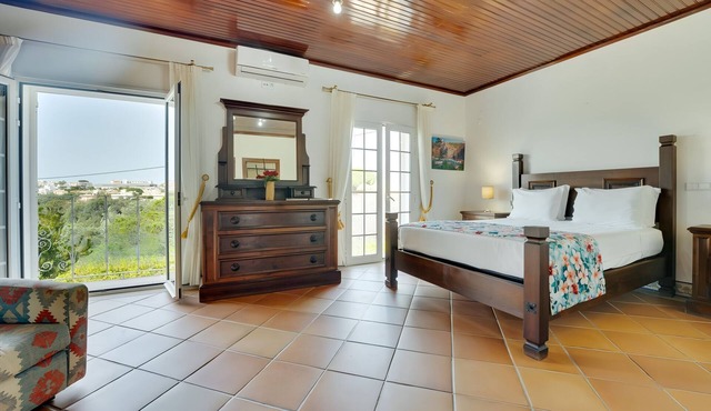 Charming Algarve Escape | Relax in Comfort & Explore the Coastline & Nightlife