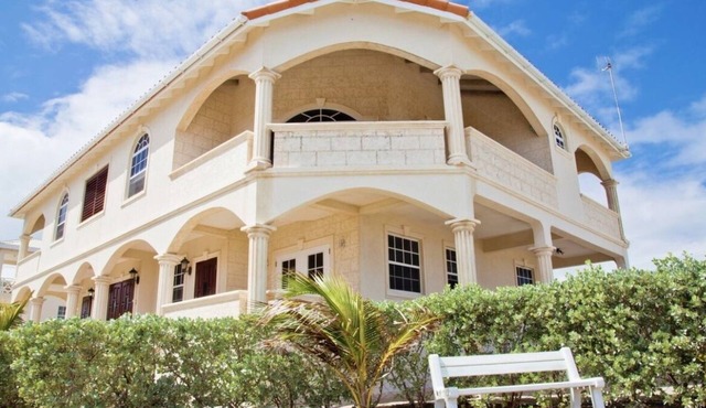 Cliff top Luxury 2 bedroom Apartment in Ocean City
