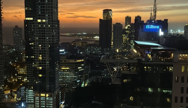Colombo Lights - One bed apartment with panoramic views