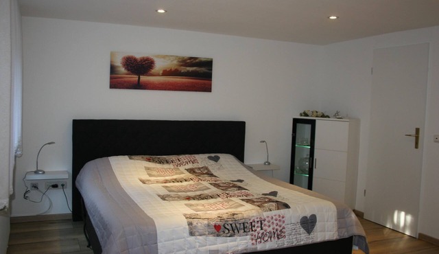 Comfortable apartment with sep. Input u. Top connection u to Aachen. Eifel in Aachen