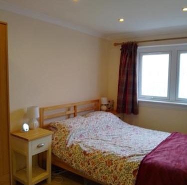 Comfortable room with en suite in Edinburgh