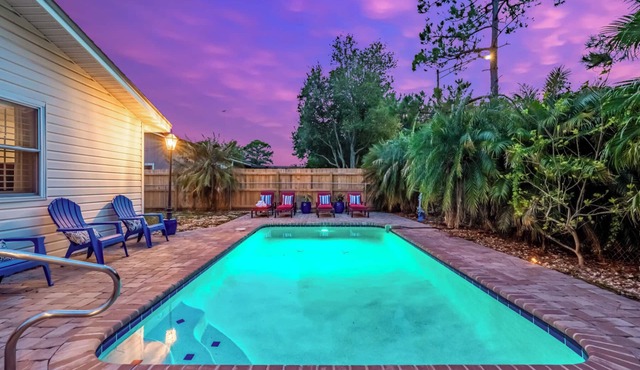 Comfy Mayo Retreat: Pool & Close to Beach in Jacksonville Beach