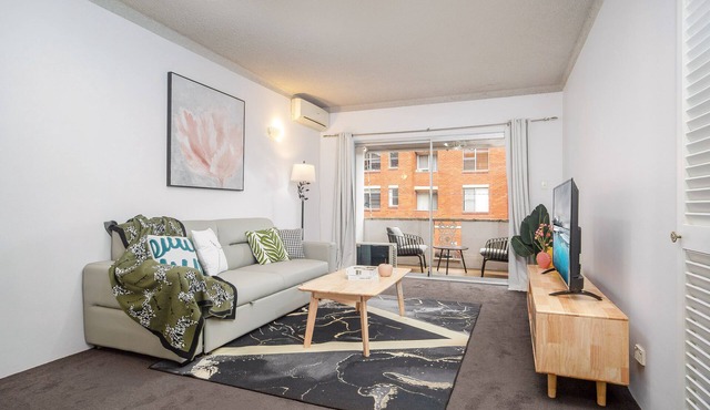 Cosy & Convenient Place with Free Parking in Inner West Area in Strathfield