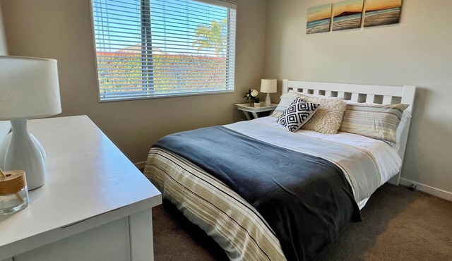Cozy 2-bedroom home in Central Millwater with WiFi