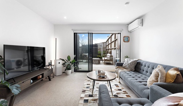 Cozy 2-bedroom townhouse in charming west Auckland with WiFi, AC - Free Carpark in Auckland