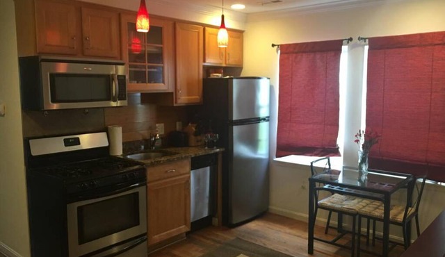 Cozy DC Condo in Brookland in Washington