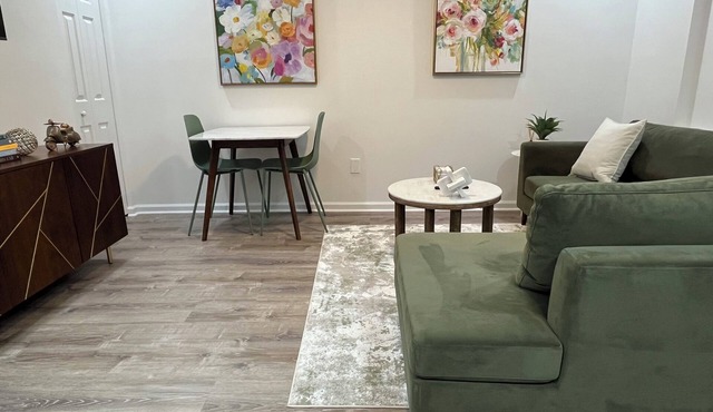 DC Tranquil 2BR w/Laundry, Parking & Dishwasher in Washington