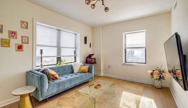 Direct Metro Access! Modern Walkable NW DC Condo in Washington