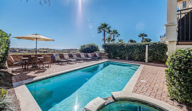 Direct Oceanfront Luxury Home, Large Private Pool and Spa, Elevator, Concierge! in Hilton Head Island