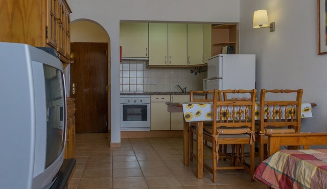 Distena Black Apartment, Close to beach