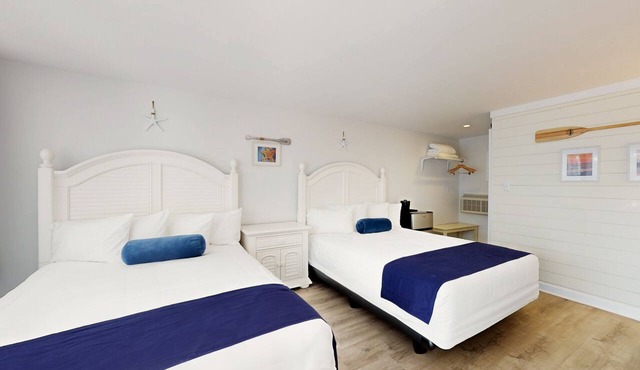 Double Queen Room for a Cozy Group Stay in Cape May
